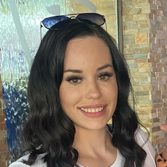 Meet your Posher, Theresa - Picture 1 of 1